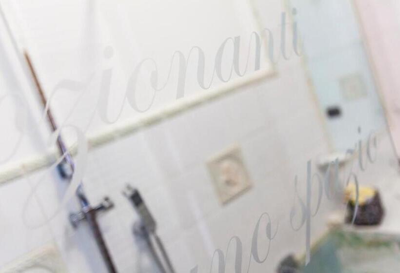 キングサイズベッドのデラックスルーム, Na  Poesia B&b Di Charme