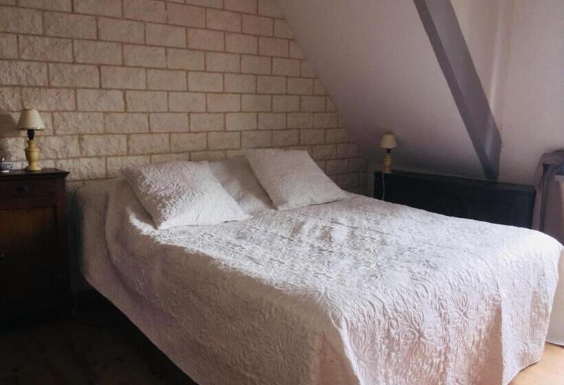 غرفة قياسية ثلاثية مع حمام خارجي, Chambres De Scavet