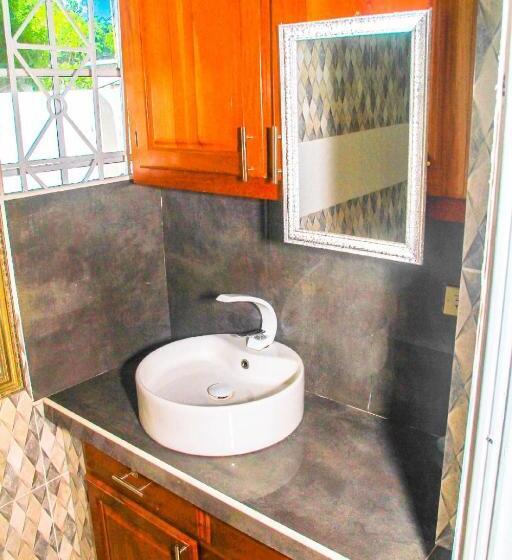 اتاق عادی, Dela De Rose Guest House Negril Jamaica