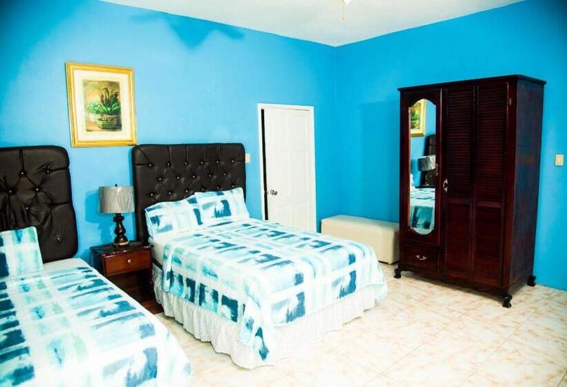 اتاق لوکس, Dela De Rose Guest House Negril Jamaica