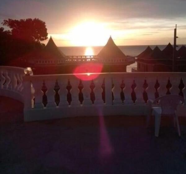 اتاق لوکس با تخت بزرگ, Dela De Rose Guest House Negril Jamaica