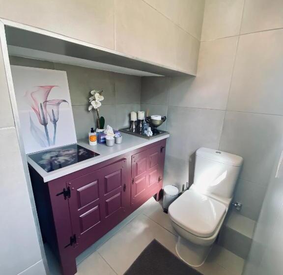 اتاق استاندارد چهار تخته, Little Fern Self Catering