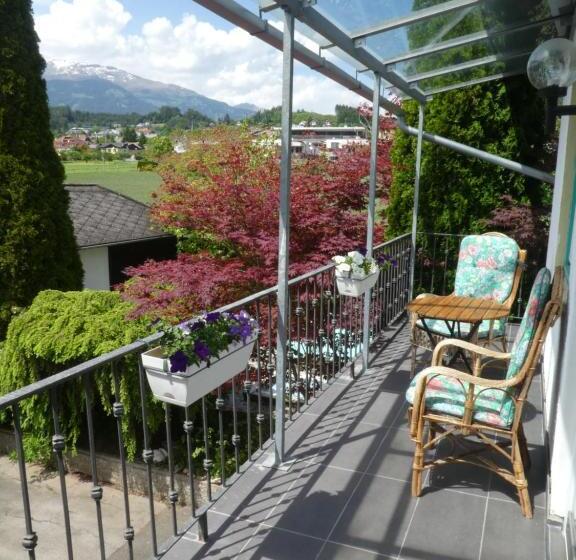 דירת שני חדרים, Villa Rauter