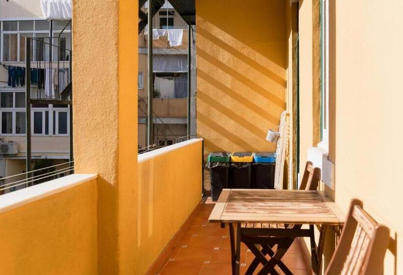 آپارتمان لوکس 1 خوابه, Your New Home In Lisbon   Ac And Fast Wi Fi