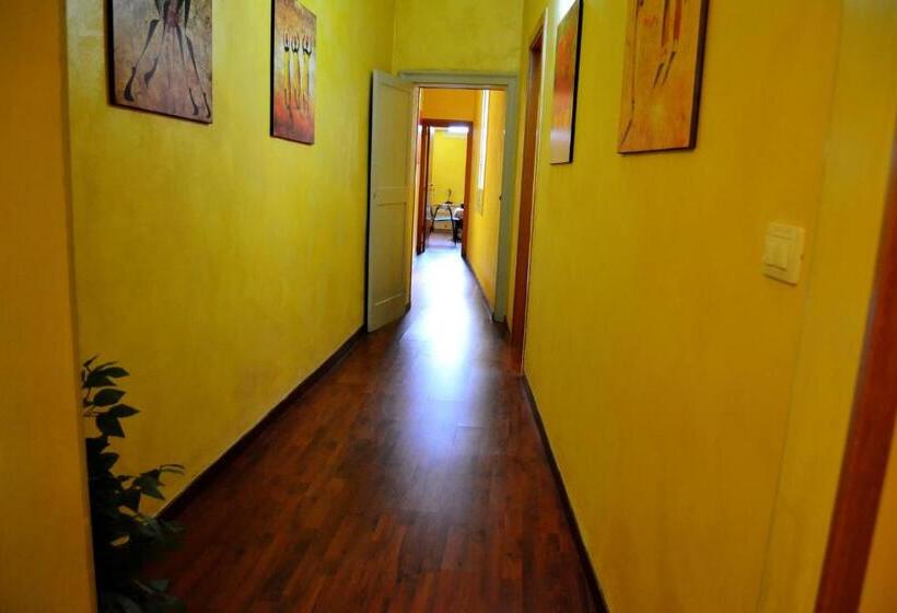 اتاق استاندارد سه نفره, B&b La Corte Lecce