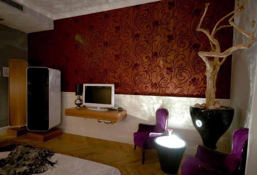 带阳台的高级房间, Casadodici Boutique