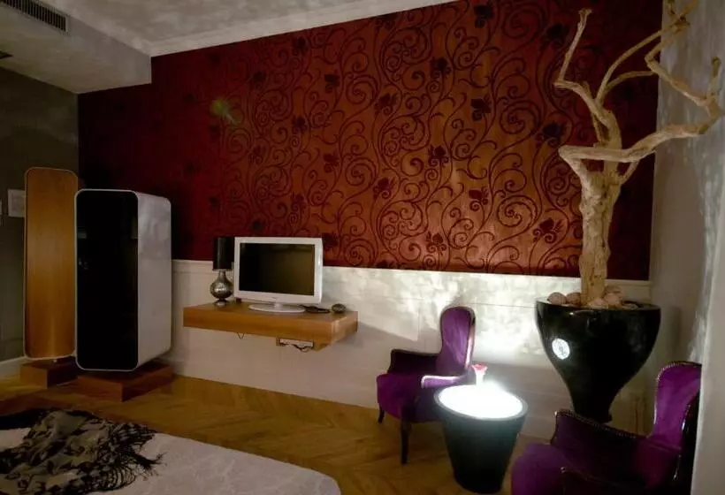 اتاق سوپریور با بالکن, Casadodici Boutique