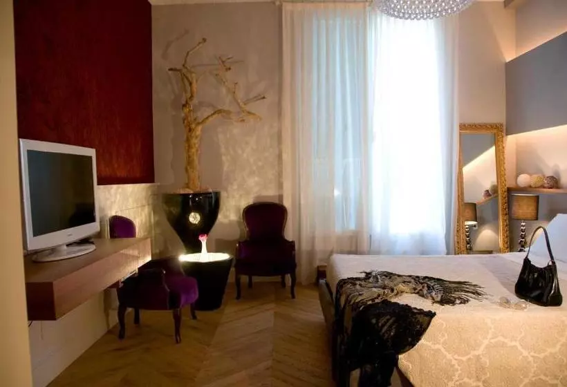 اتاق سوپریور با بالکن, Casadodici Boutique