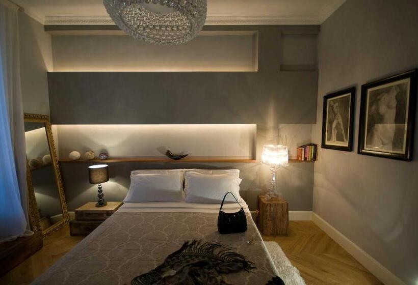 带阳台的高级房间, Casadodici Boutique