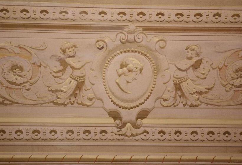 标准工作室带阳台, Teatro Massimo