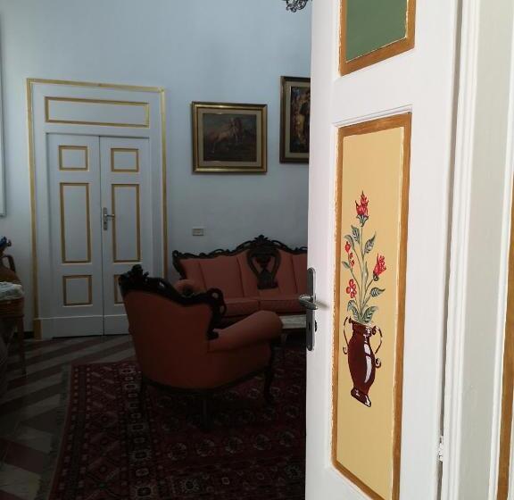 חדר סטנדרט לשלושה, B&b Palazzo Antonelli