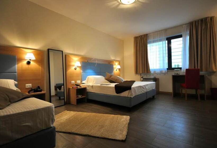 3-Bett-Standardzimmer, 325 Tor Vergata