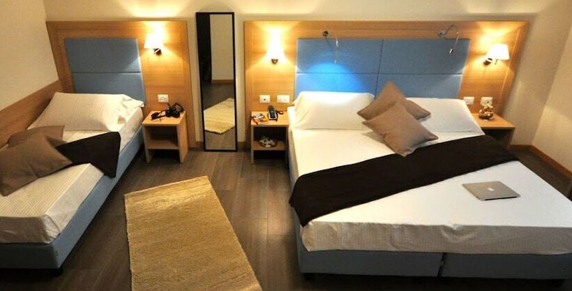 3-Bett-Standardzimmer, 325 Tor Vergata