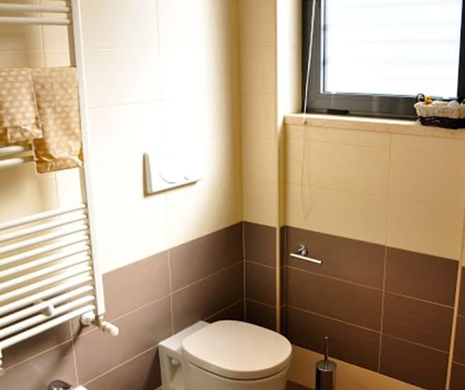 4 Bett Standardzimmer, 325 Tor Vergata