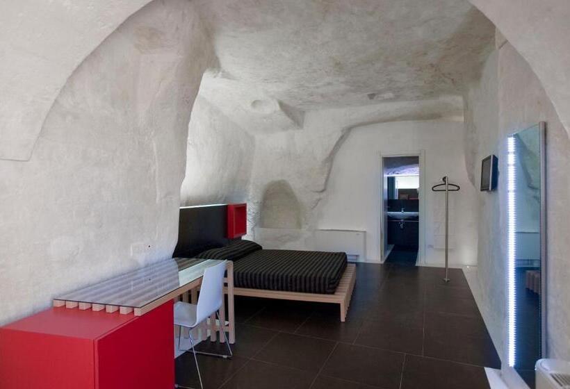 חדר קומפורט, Basiliani