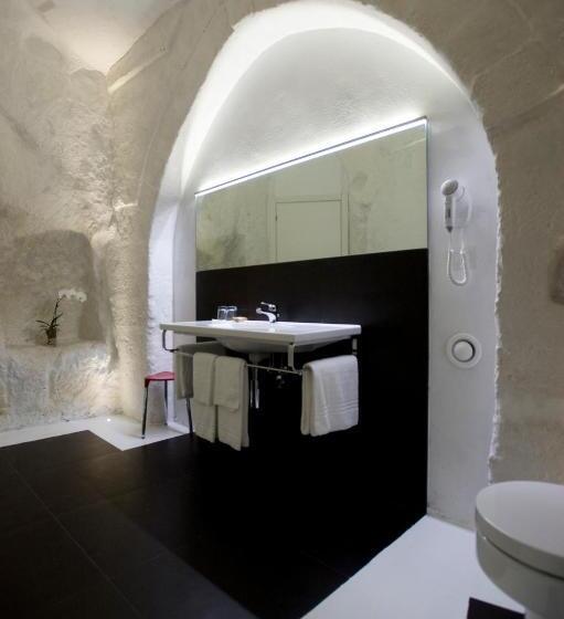 חדר קומפורט, Basiliani