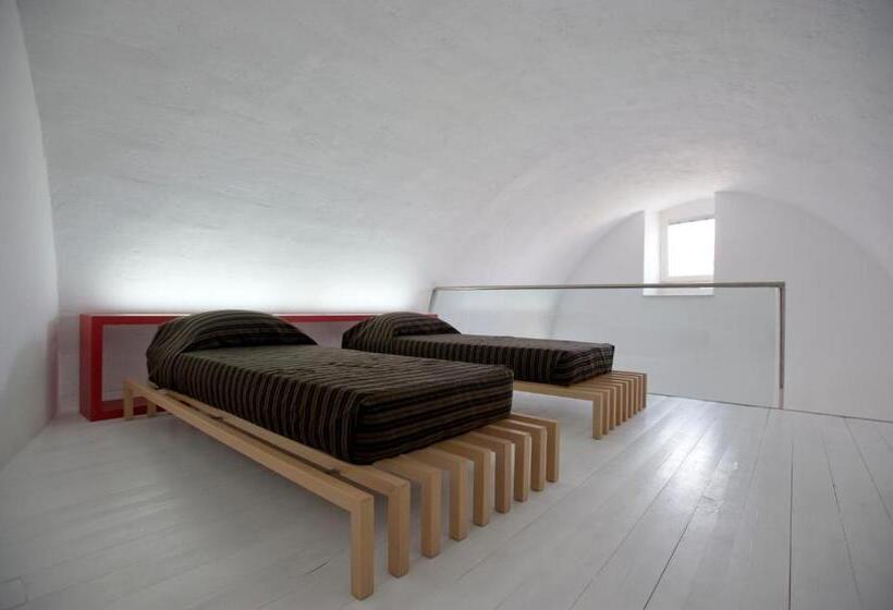 חדר סופריור לארבעה, Basiliani