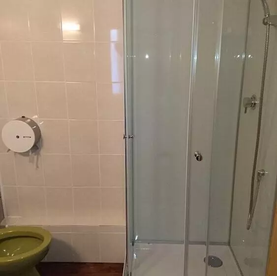 اتاق استاندارد, Chalet Saint Louis
