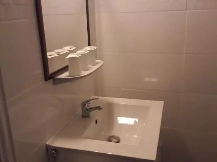 اتاق استاندارد, Chalet Saint Louis