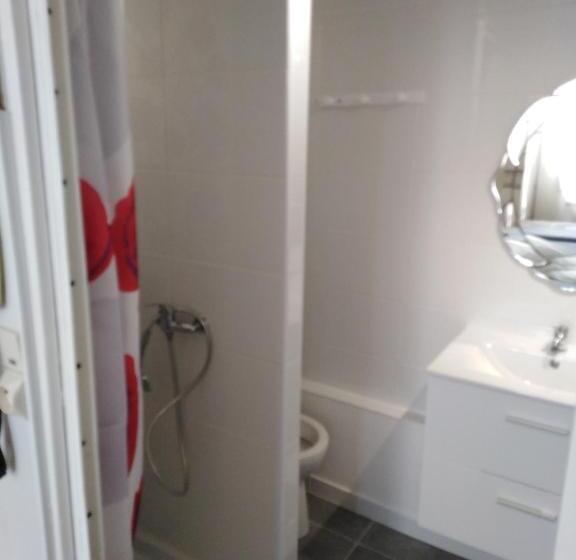 标准三人间, Chalet Saint Louis