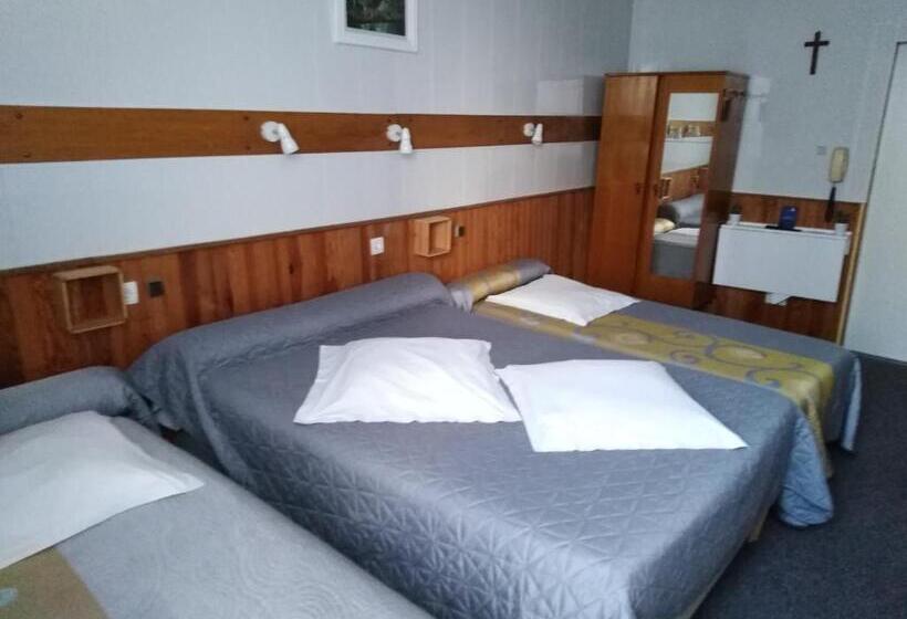 四人标准间, Chalet Saint Louis