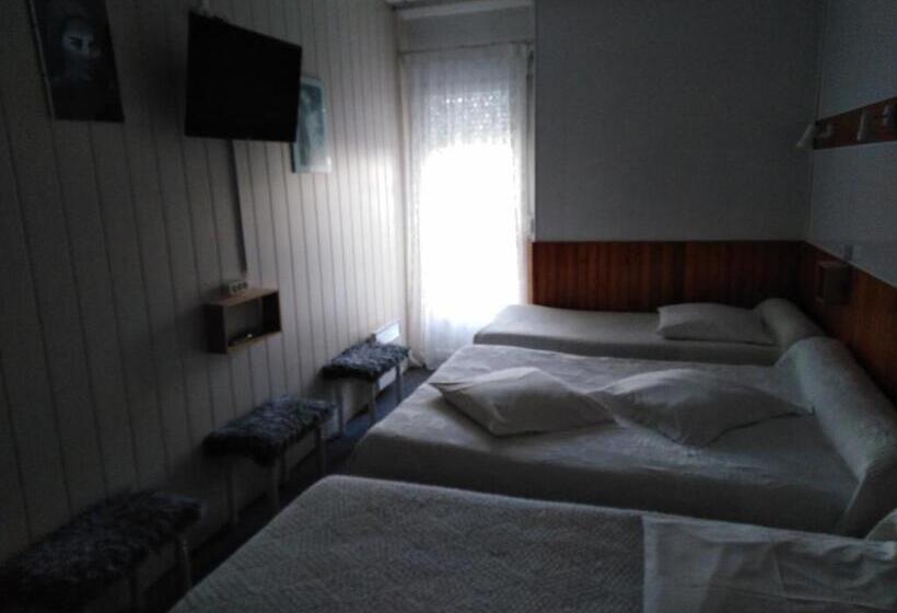 四人标准间, Chalet Saint Louis