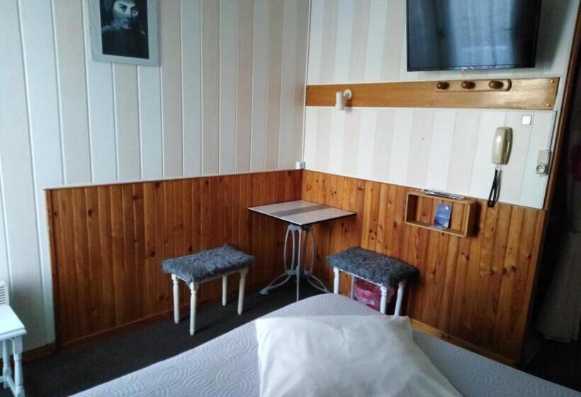 标准间, Chalet Saint Louis