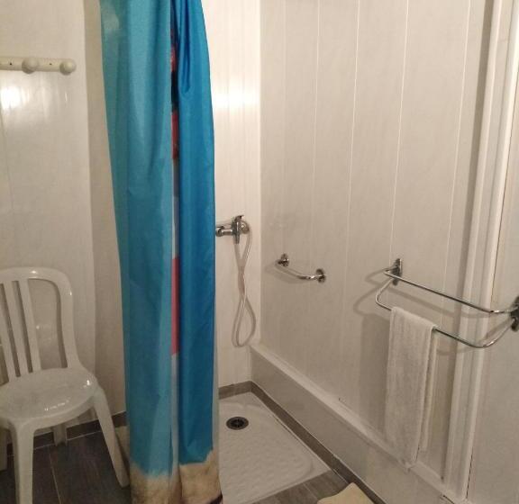 四人标准间, Chalet Saint Louis