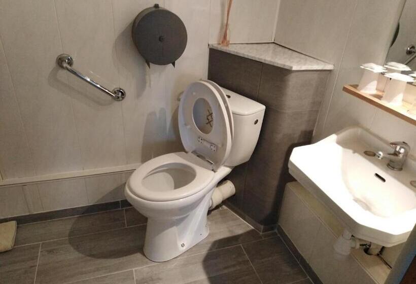 四人标准间, Chalet Saint Louis