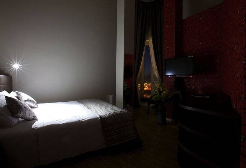 חדר סטנדרט, Ekk