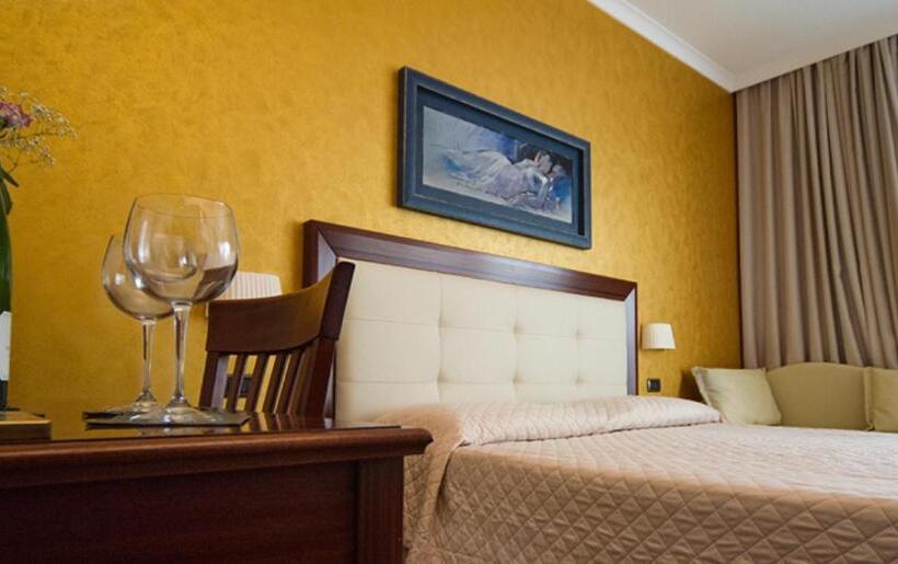 סוויטת ג'וניור עם מרפסת, Flora