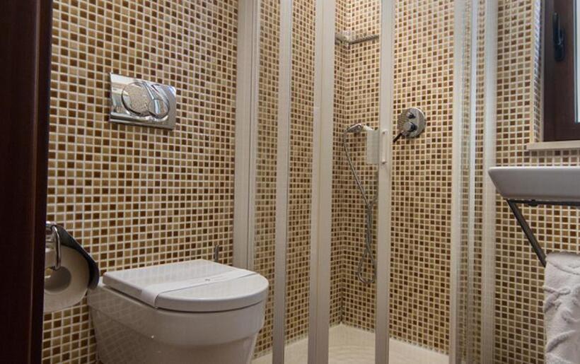 חדר קלאסי, Flora