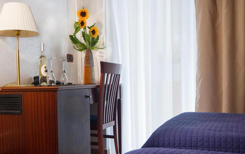 غرفة كلاسيكية, Flora