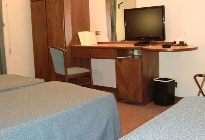 اتاق استاندارد سه نفره, Giardino