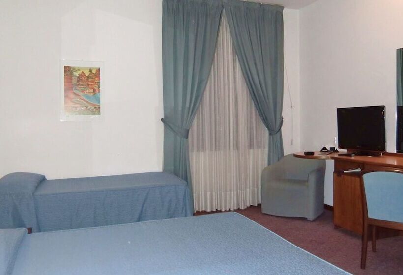 اتاق استاندارد سه نفره, Giardino