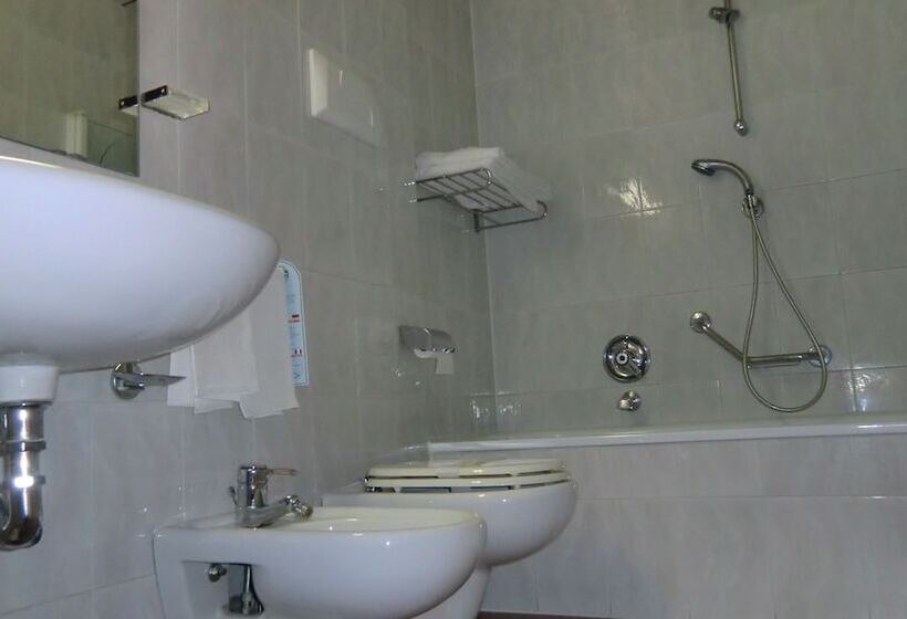 اتاق استاندارد سه نفره, Giardino