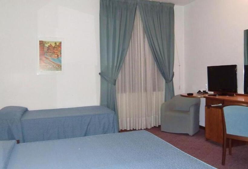 اتاق استاندارد سه نفره, Giardino