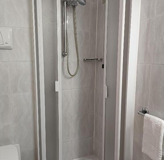 اتاق اکونومی, Giardino