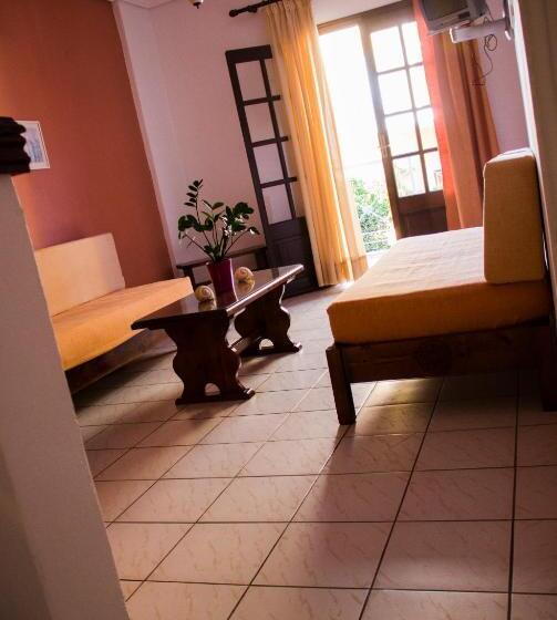 Апартаменты 1 Спальня, Hesperia