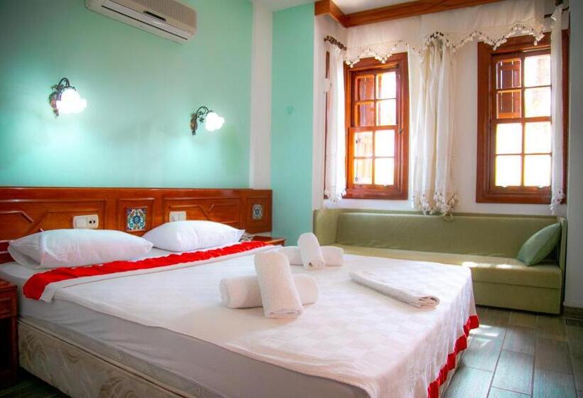 スタンダードトリプルルーム, Kaliptus