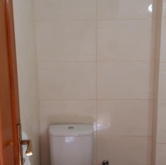 スタンダードトリプルルーム, Kaliptus