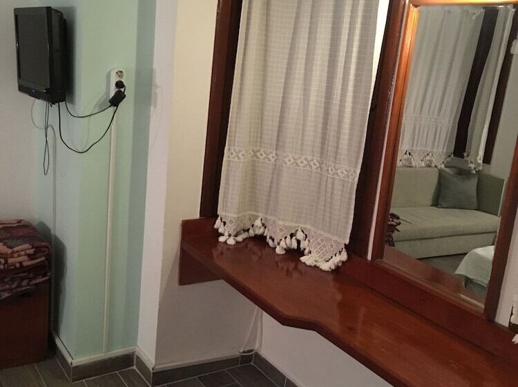 スタンダードトリプルルーム, Kaliptus