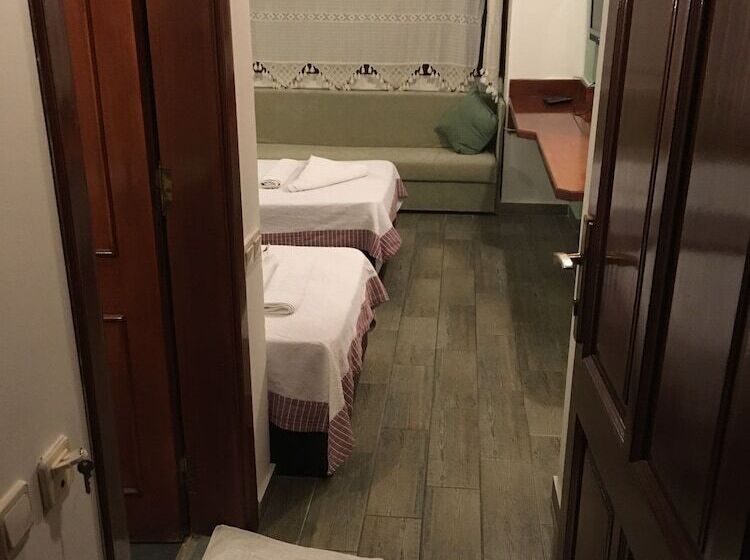 スタンダードトリプルルーム, Kaliptus