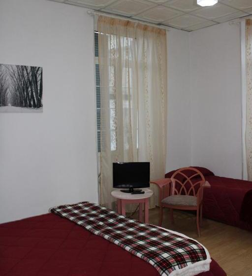 חדר סטנדרט לשלושה, Milano