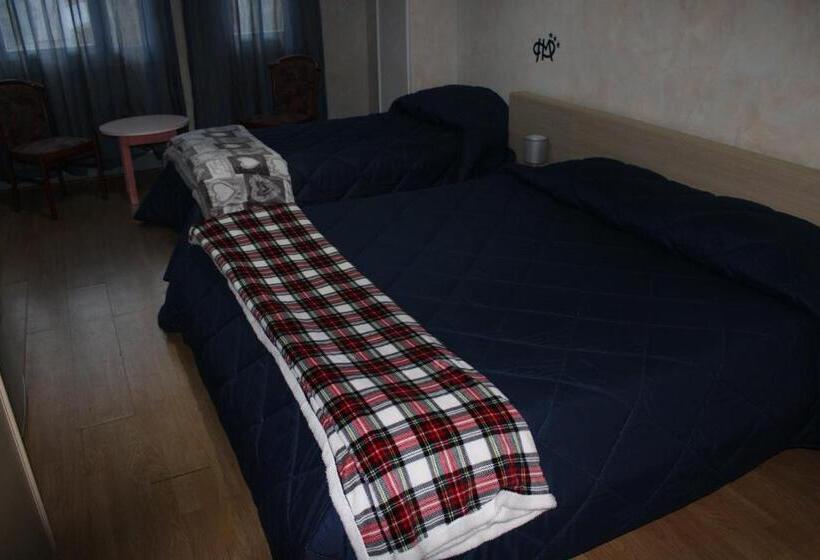 חדר סטנדרט לשלושה, Milano