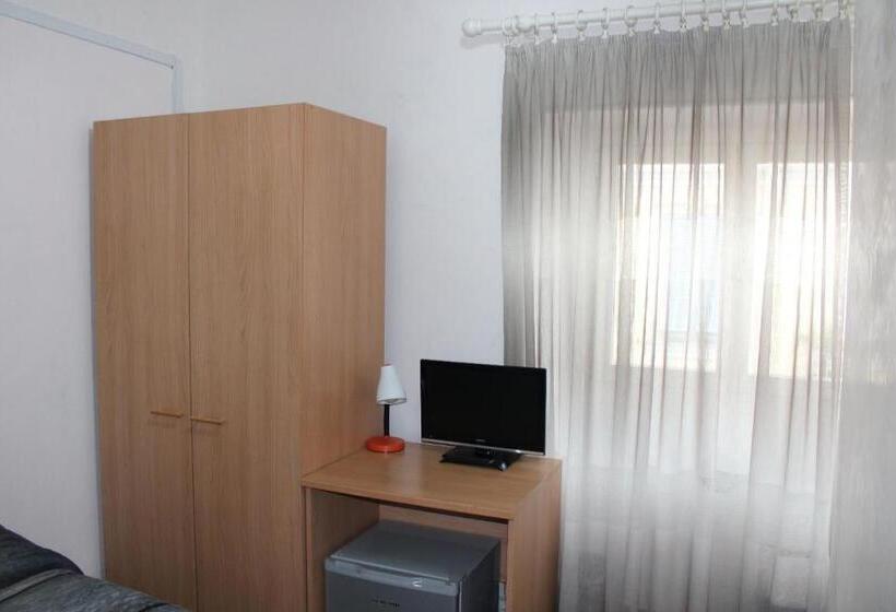 חדר סופריור יחיד, Milano