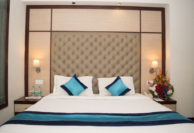 חדר אקזקיוטיב, Mint Oodles