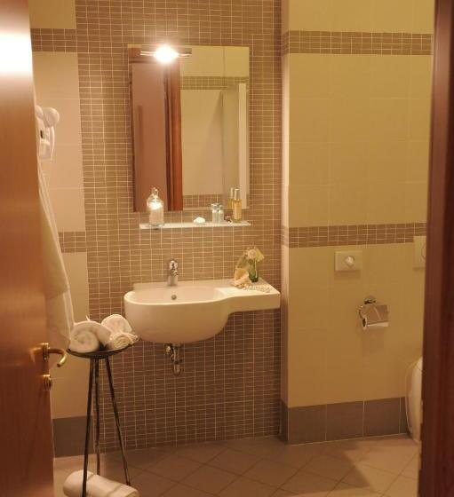 חדר סטנדרט, Plazza