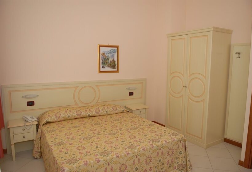 דירת חדר, Plazza