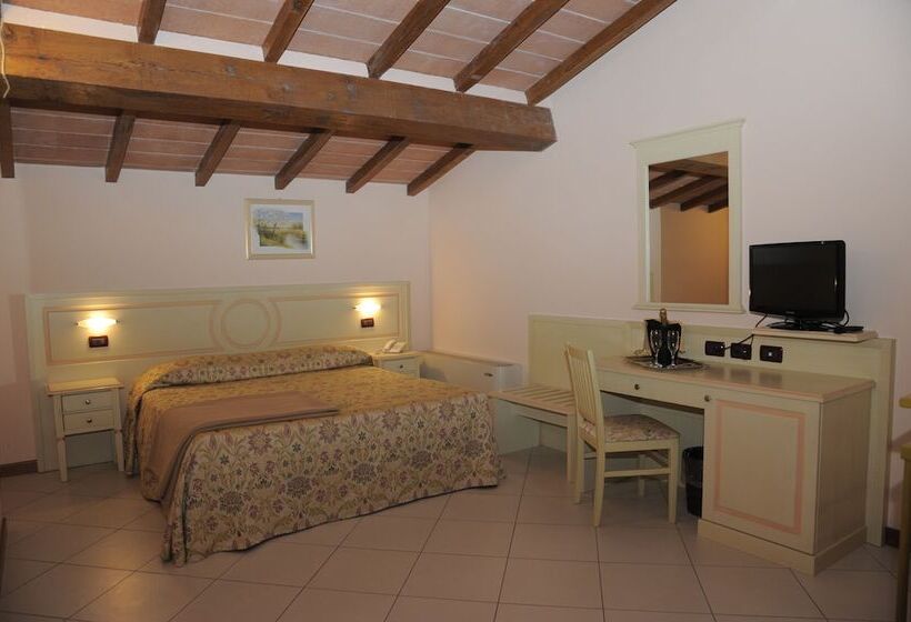 דירת חדר, Plazza